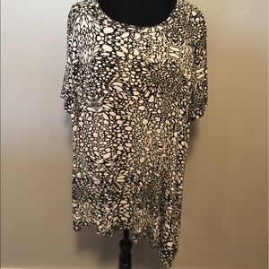 COPY - Avenue Asymmetric-bottom Tshirt